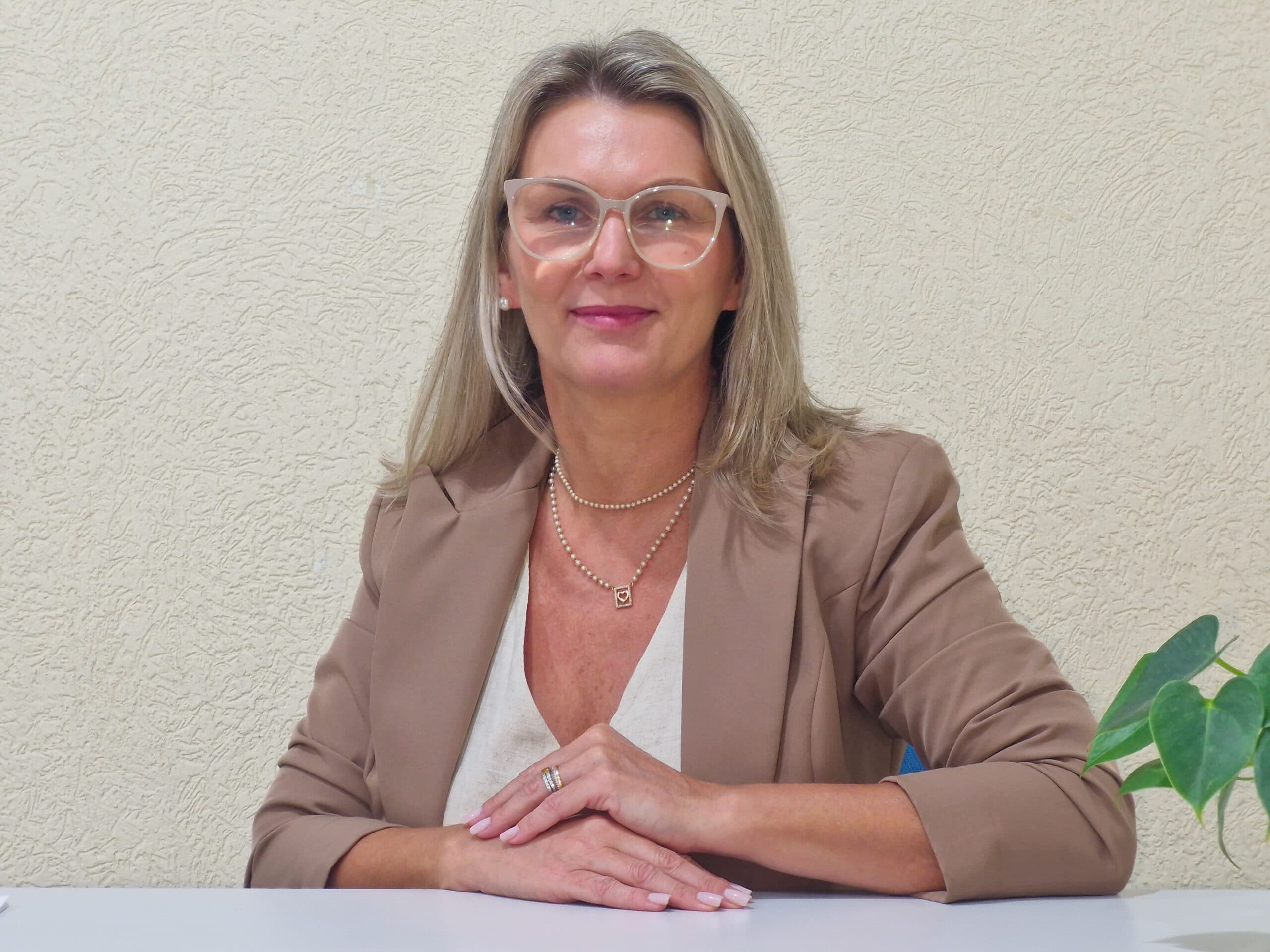 Doutora Ana Paula Rudolf será a nova Secretária de Educação de Navegantes - Prefeitura de Navegantes -