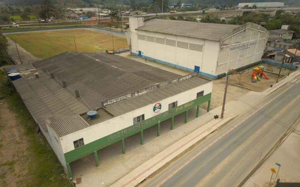 Projeto de novo complexo educacional e esportivo em clube de Navegantes é desenvolvido por meio de parceria
